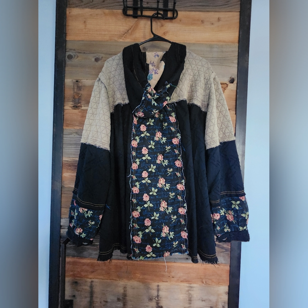 NWOT POL OVERSIZED Front Jacquard Star Patched Hooded Jacket Size Large - Picture 6 of 8
